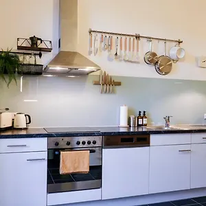apt-kunstvolles-im-zentrum.graz-austria-hotels.com/