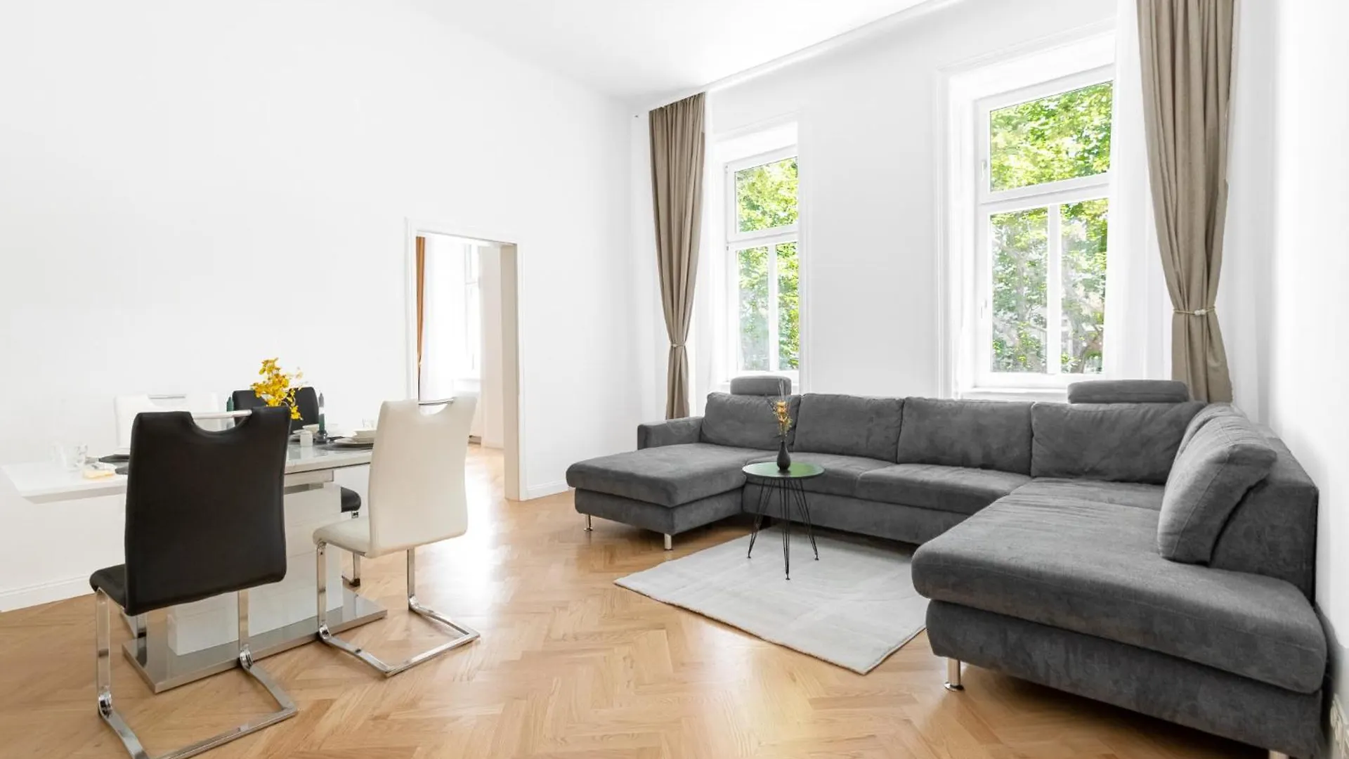 Stilvolle 2 Zimmer Apartment Im Wiener Altbaustil Nahe Donaukanal Austria